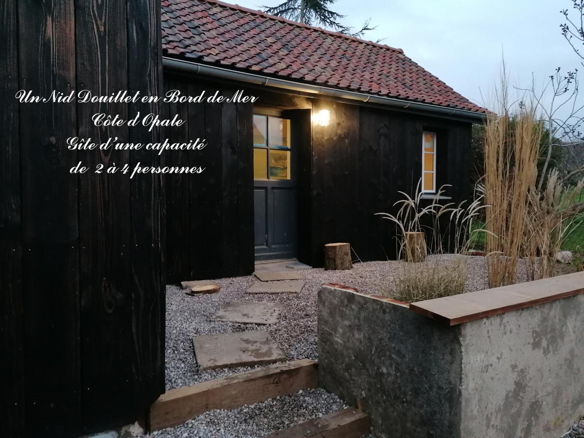 Les Gites De La Courtille เอกิเชน-พลาช ภายนอก รูปภาพ